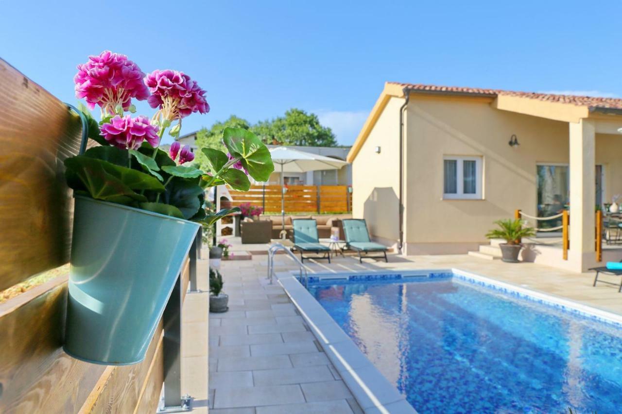 Punta Garden Pool House Villa โพเซดารเย ภายนอก รูปภาพ